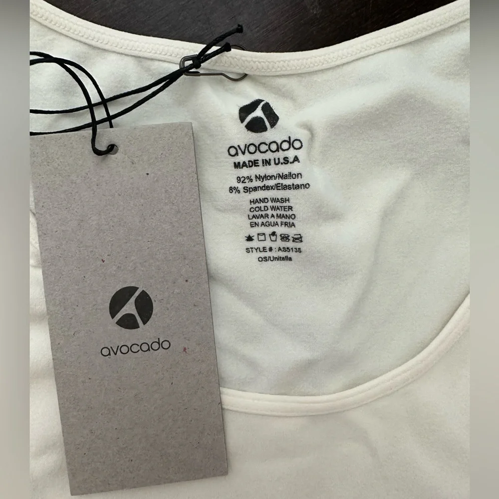 NEW 🩵 avocado Seamless Performance Tee in Ivory - Picture 4 of 5